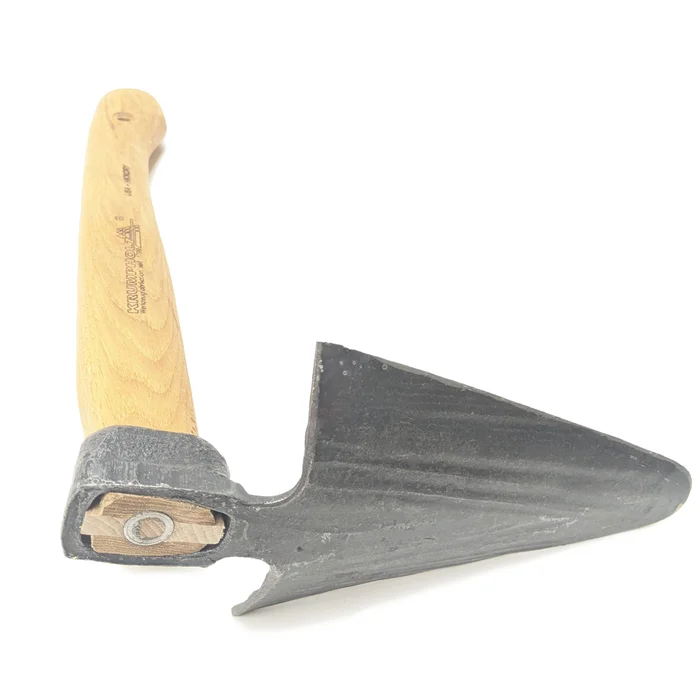 1536 – GALA-Handhacke Spitz-Oval – 35 cm Hickory-Kuhfußstiel