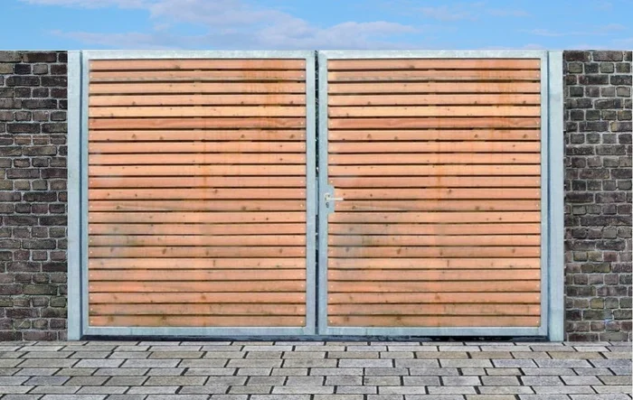 Einfahrtstor Qs Tor Verzinkt mit Pfosten & Holzfüllung 2-flügelig 400cm x 180cm