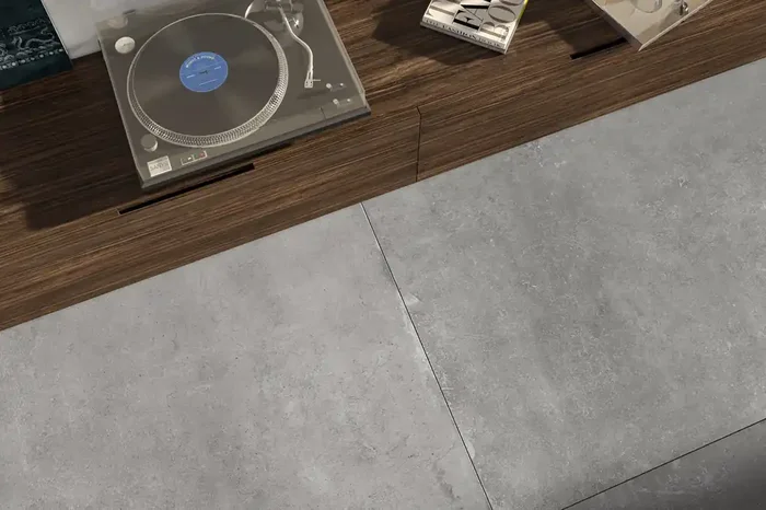 Fliese Betonoptik hellgrau 90×90 cm „Cloud Silver“ Zementoptik grau rektifiziert