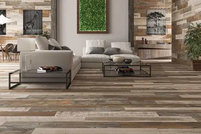 Fliese Vintage Holzoptik 20×120 cm grau-braun „Firewood Warm“ rustikal gealtert rektifiziert