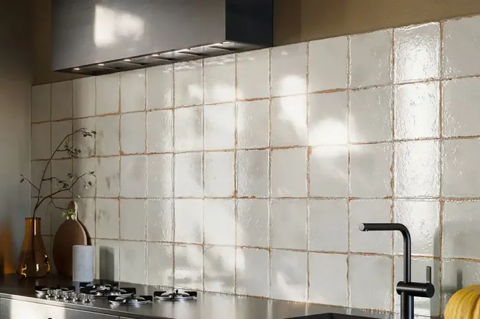 Fliese Vintage Shabby 20×20 cm „Cotto Del Campiano Bianco Antico“ CIR off-white