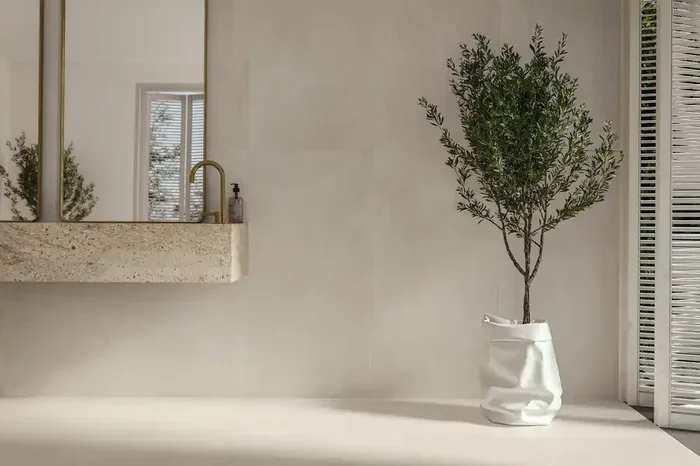 Fliese warme Betonoptik cremeweiß 60×60 cm „Azuma Up White“ Imola matt rektifiziert