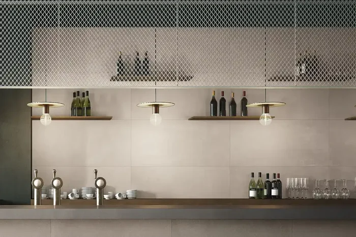 Fliese warme Betonoptik dunkles Creme 90×90 cm „Azuma Camargue“ Imola matt rektifiziert