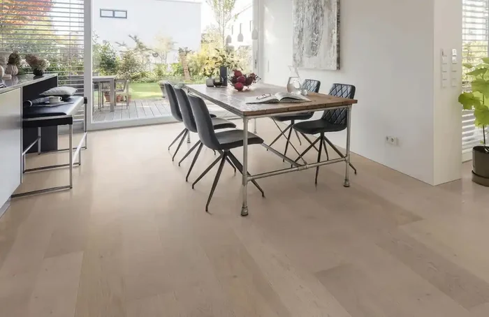 HARO Parkett 4000 Landhausdiele 180 Eiche kristallweiß Markant strukturiert 4V