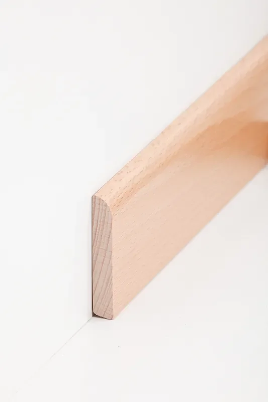 Holzfußleiste 10 x 58 mm abgerundet Buche lackiert