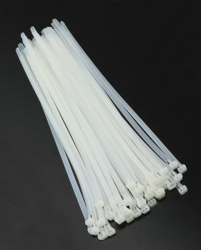 Kabelbinder Set wiederverwendbar 50 Stück 7,6mm x 300mm weiss