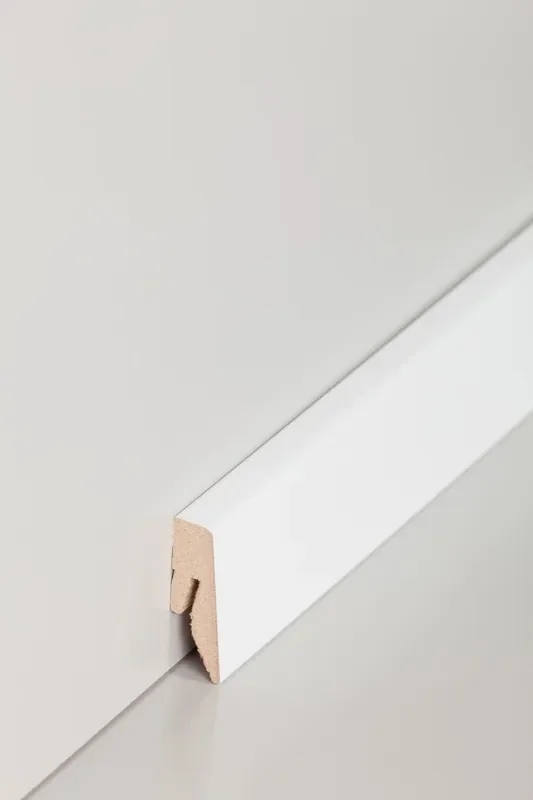 Sockelleiste 15 x 40 mm Weiß – lackiert
