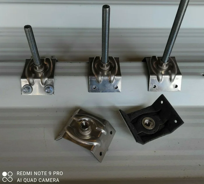 Solar Photovoltaik Kalotten f. Trapezblech 35/207