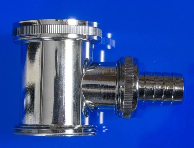 Steiler Abflusszwischenstück 1 1/4″ für Wasch- und Spülmaschinenanschluss