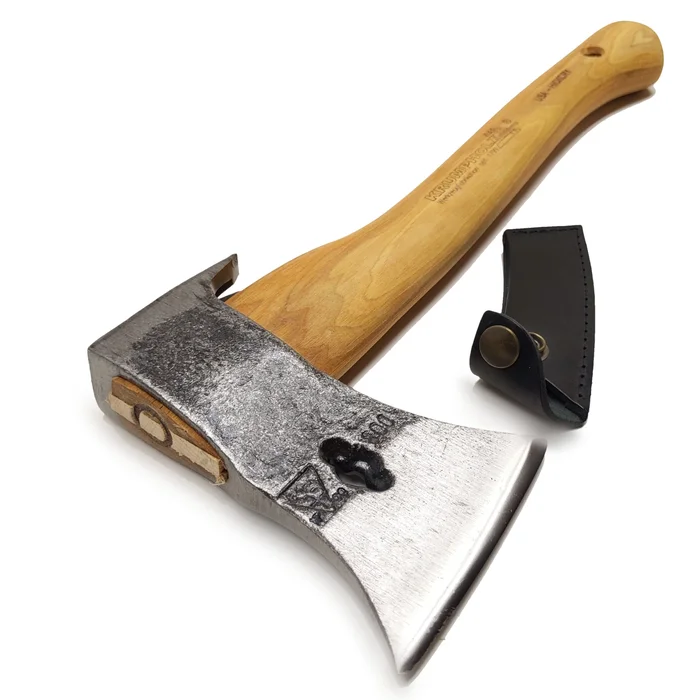 Zimmermannsbeil mit 2 Nagelzügen – 800 Gramm – Lederschutz – USA-Hickorystiel – Nr. 0360